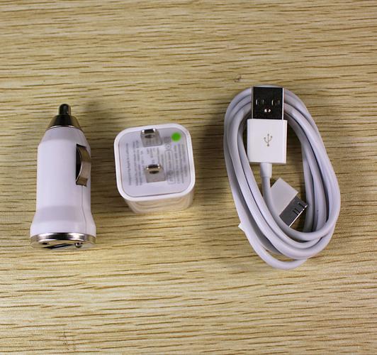 苹果手机车充选购指南 USB子弹头三合一套装与迷你车载充电器厂家解析